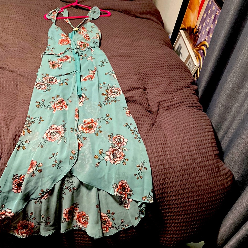 Size medium criss cross toe maxi by japana